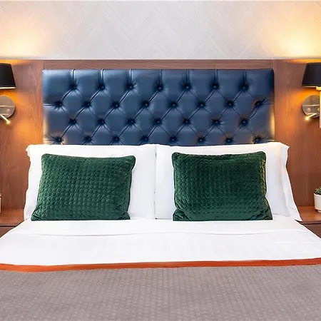 Отель The Fleet 4*