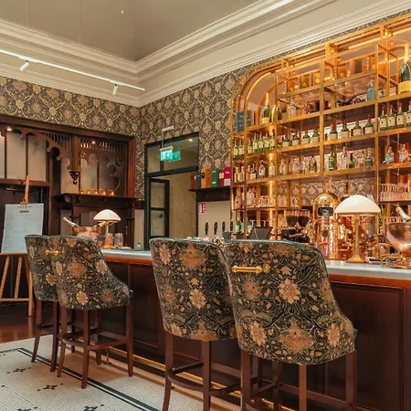 Отель The Fleet